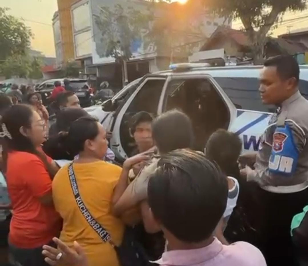 Aksi Heroik Anggota Patwal Polda Jatim, Tinggalkan Iring-iringan Gubernur Demi Bantu Persalinan