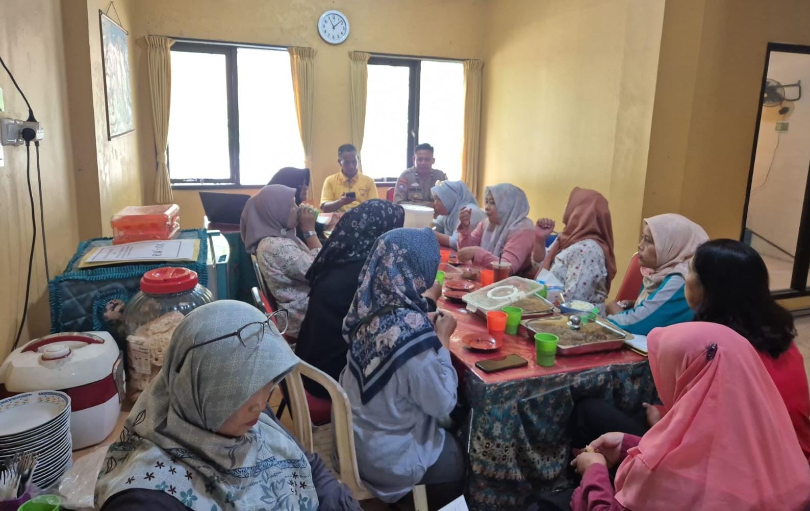 Pererat Silaturahmi, Polsek Wiyung Gelar Jumat Curhat Bersama Kader KSH Balas Klumprik