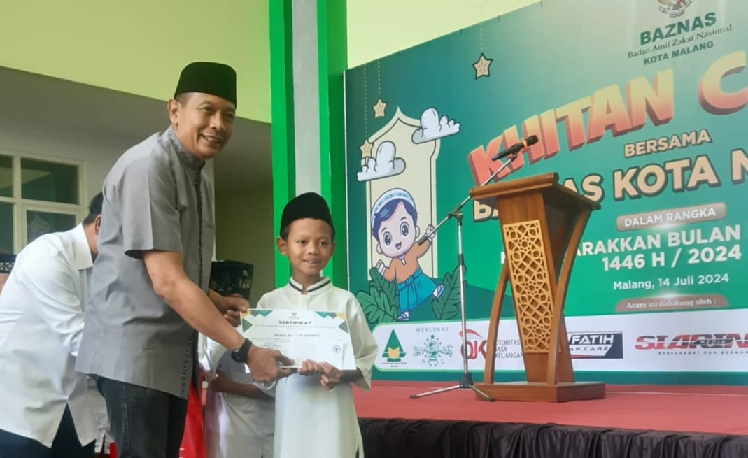 Semarak Muharram, Khitanan Massal hingga Santunan 1.000 Anak Yatim