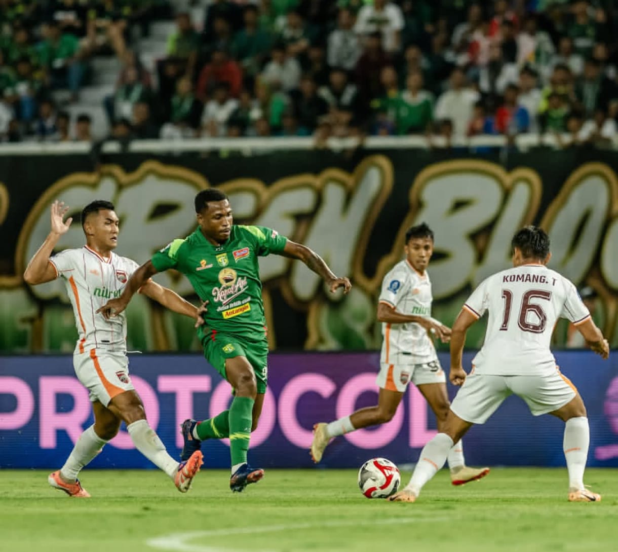 Diego Mauricio Tunjukkan Kualitas di Hadapan Ribuan Pendukung Persebaya