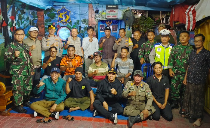 Polsek Wonocolo Patroli Sinergi 3 Pilar Jaga Keamanan Dimulai dari Warga