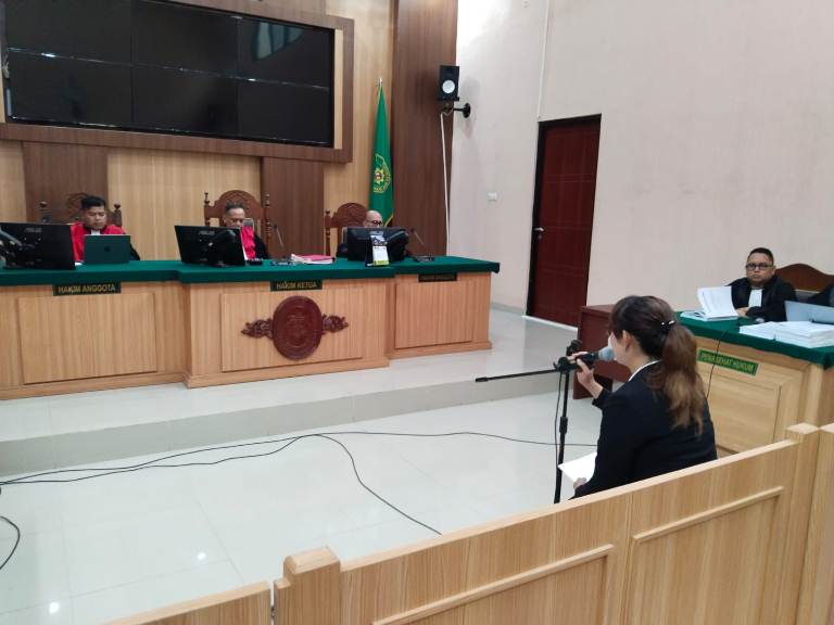 Bacakan Pledoi: Isa Zega Tantang JPU dan Pelapor Sumpah Pocong