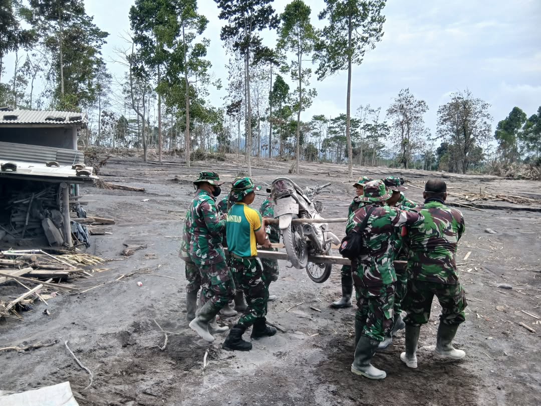Kostrad Siagakan 300 Prajurit Antisipasi Erupsi, Brigif 9 Jadi Dansatgas di Empat Kabupaten