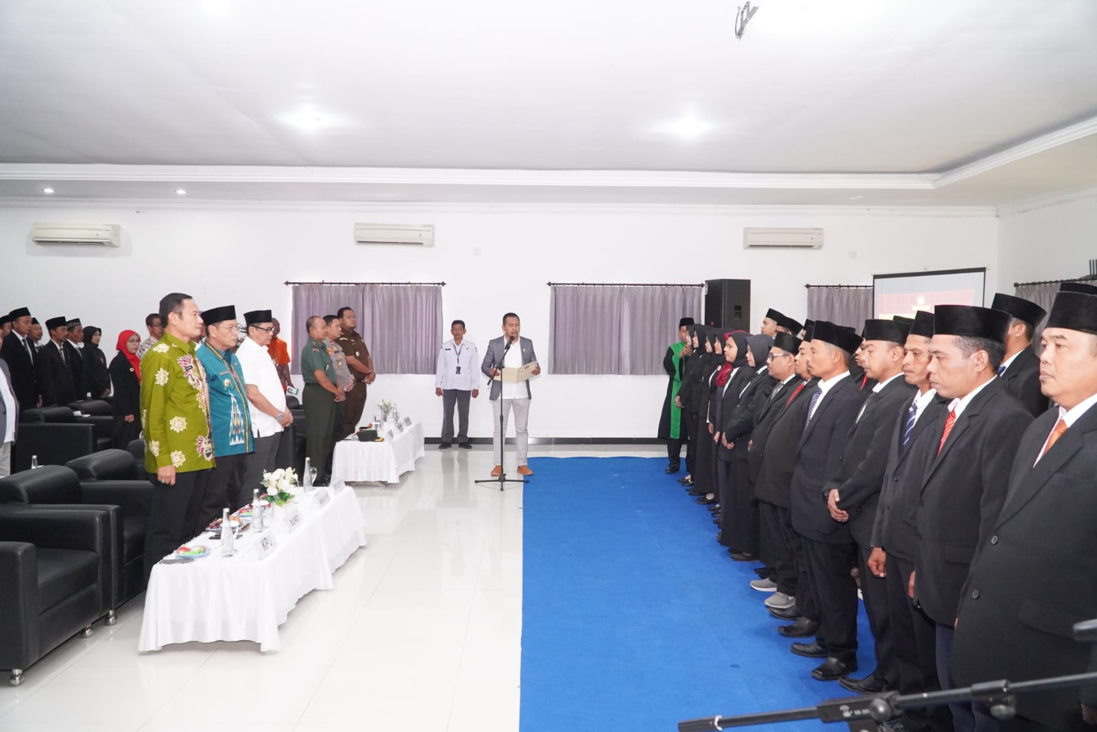 Kawal dan Layani Hak Konstitusional Pilkada 2024, Bupati Lamongan Lantik 135 PPK