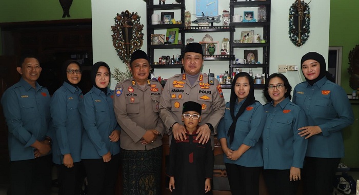 Bulan Syawal, Kapolresta Malang Kota Halal Bihalal dan Beri Santunan 