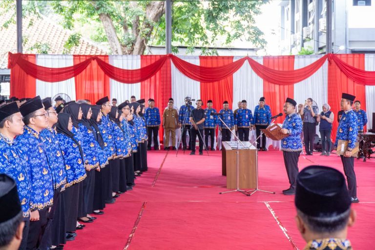 468 Pegawai Gresik Terima SK PNS dan Perpanjangan PPPK