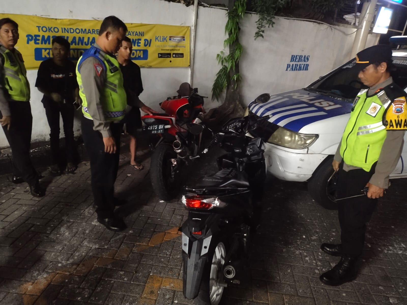 Patroli Malam Hari, Polsek Wonocolo Amankan 6 Kendaraan Knalpot Brong