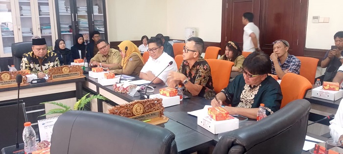 Polemik Keberadaan SPPG di Vila Bukit Mas, Johari Mustawan Usulkan Relokasi sebagai Jalan Tengah
