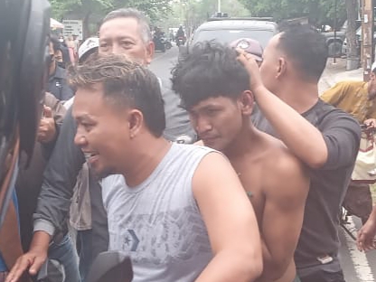 Tepergok Curi HP, Warga Wonorejo Dimassa