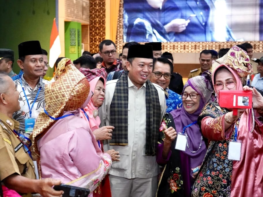 Sosialisasi Pendaftaran Tanah Ulayat di Sumbar, Menteri Nusron:Negara Hadir Lindungi Hak Masyarakat Hukum Adat