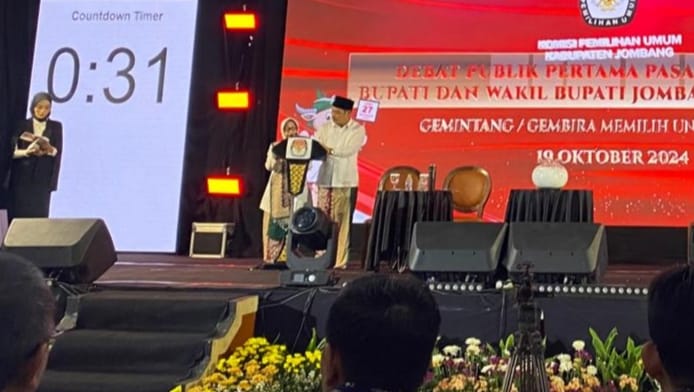 Cabup-Cawabup Jombang Mundjidah-Sumrambah Paparkan Keberhasilan dalam Debat Perdana