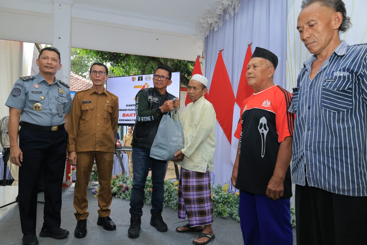 Peringati HBI Ke-74, Kemenkumham Jatim Gelar Baksos Di Kecamatan Panti Jember 