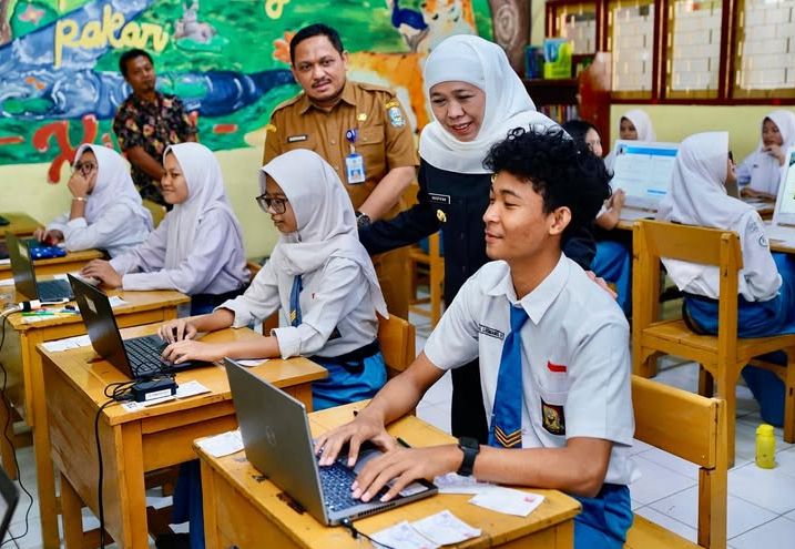 Jawa Timur Terapkan Tes Kompetensi Akademik Perdana, Khofifah Harap Standar Kompetensi Siswa Terukur Jelas