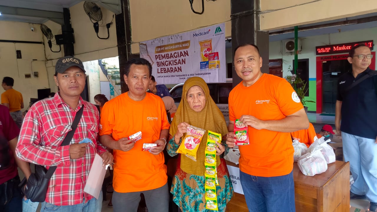 PT Megasurya Mas Bagi-bagi Bingkisan Lebaran Buat Warga Tambakrejo dan Tambaksawah