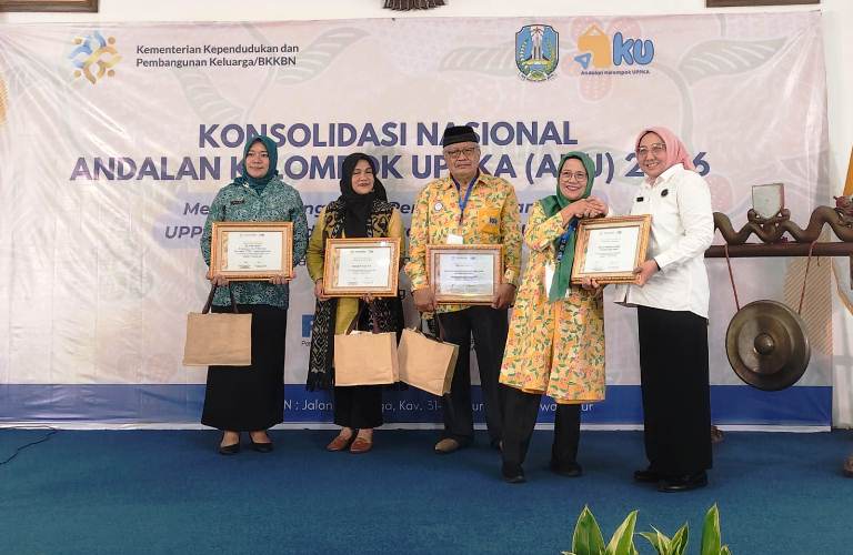 Kemendukbangga Perkuat UMKM Keluarga Lewat Konsolidasi Nasional AKU 2026 di Surabaya