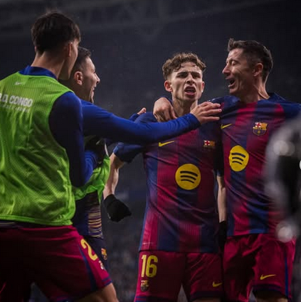 Flick Sanjung Joan García, Barca Bungkam Espanyol 2-0 di Tengah Tekanan Suporter