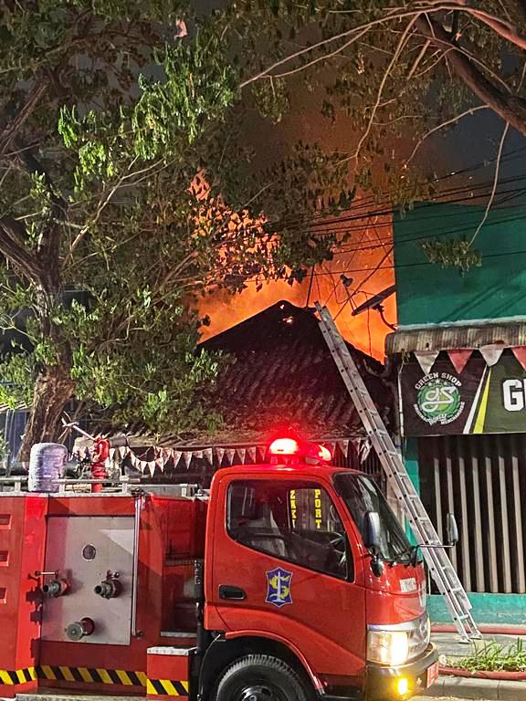 93 Kasus Kebakaran di Surabaya: 2 Tewas, Kerugian Capai Rp 14,6 Miliar