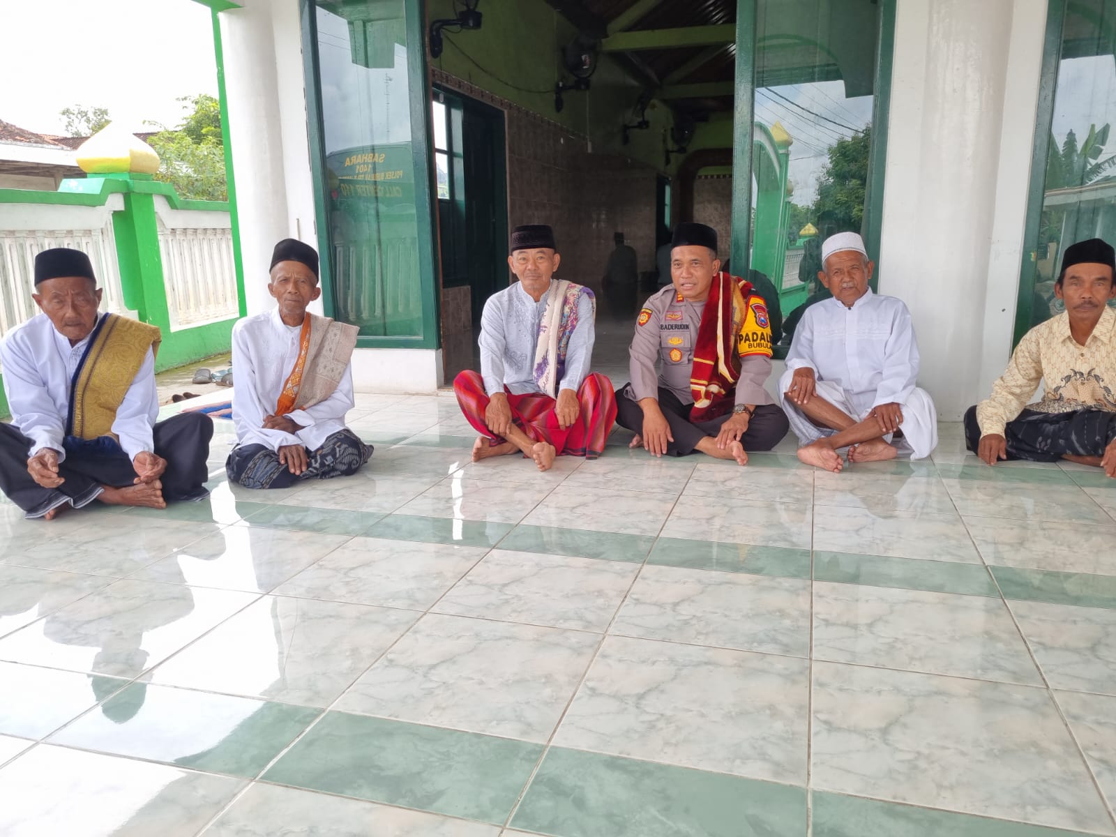 Kapolsek Bubulan Silaturahmi dengan Tokoh Agama, Beri Imbauan Kamtibmas