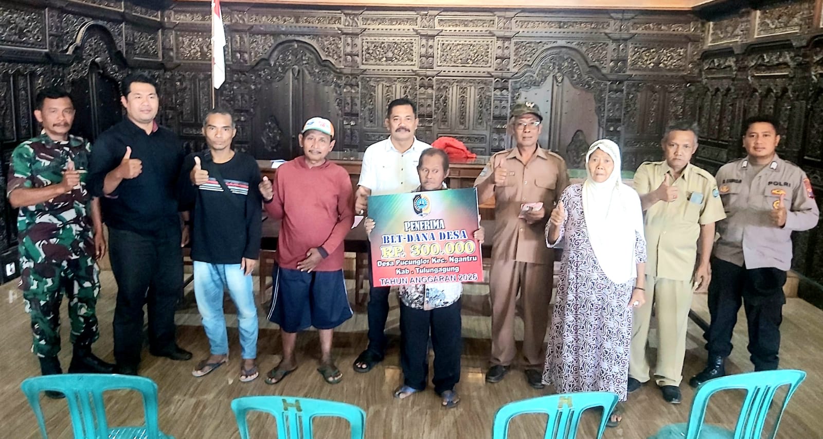 Pemerintah Desa Pucung Lor Salurkan BLT DD kepada Belasan Keluarga Penerima Manfaat