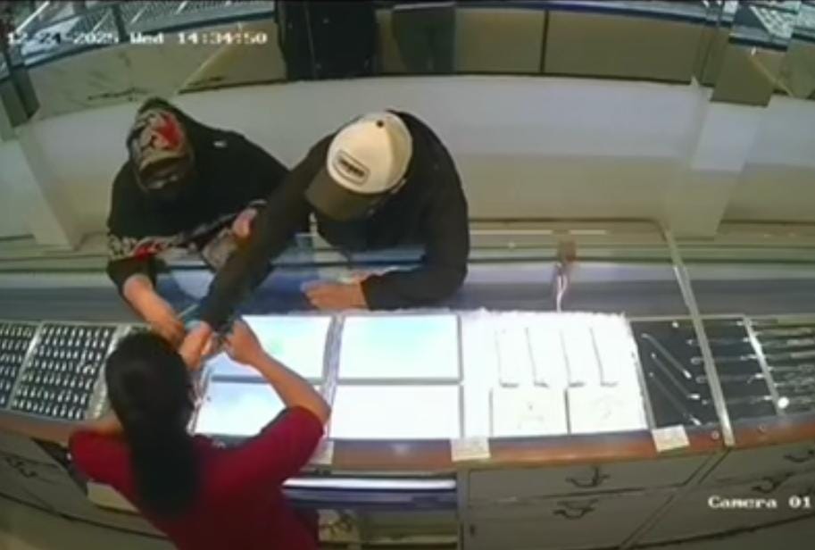 Sindikat WNA Pencuri Emas Digulung, Resmob Polrestabes Surabaya Bekuk Para Pelaku di Hotel Jakarta