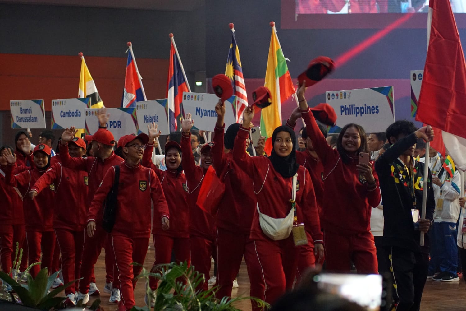 Ukir Sejarah Juara Umum AUG XXI 2024, Kemendikbudristek: Ini Hadiah Besar untuk Indonesia