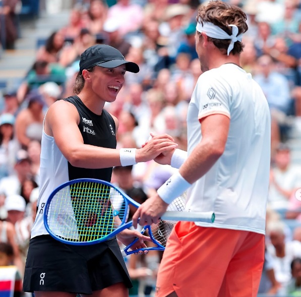 Empat Tim Tersisa, Format Baru Ganda Campuran AS Terbuka Masih Tuai Pro dan Kontra