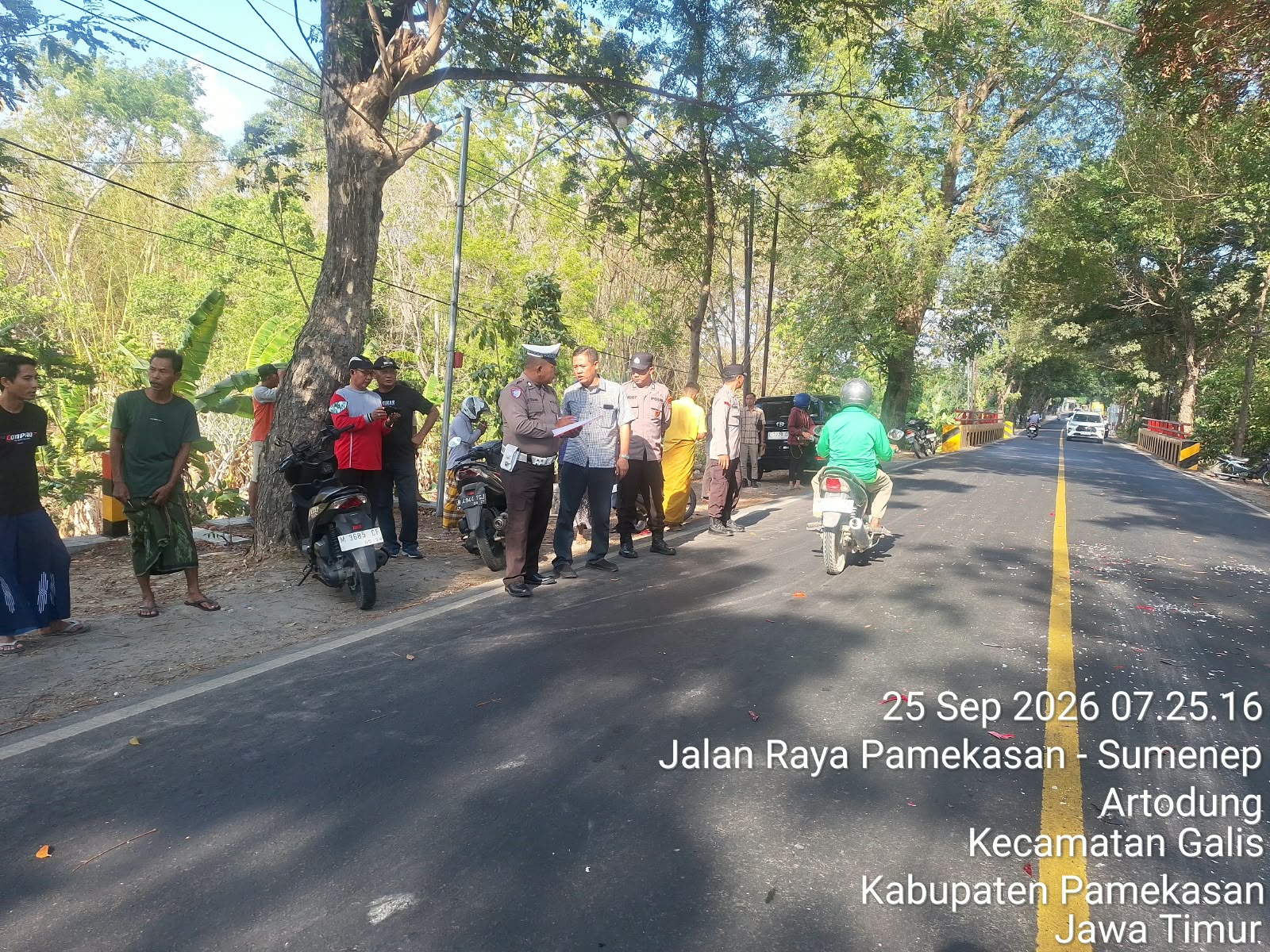 Kecelakaan Tiga Kendaraan di Pamekasan Tewaskan Pengendara Motor