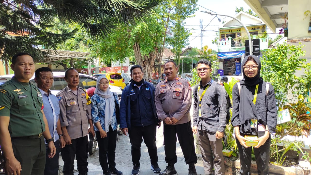 Polsek Kenjeran Bersinergi Tingkatkan Ketahanan Pangan, Salurkan Pakan Ikan Langsung ke Petani