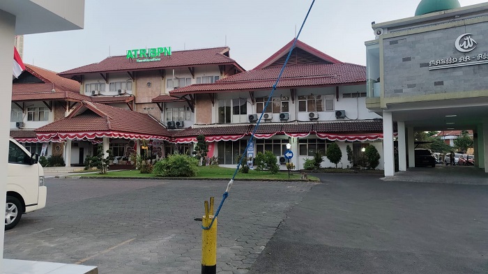 KPK Geledah Kanwil BPN Jatim Lebih dari 7 Jam, Brimob Bersenjata Ikut Kawal