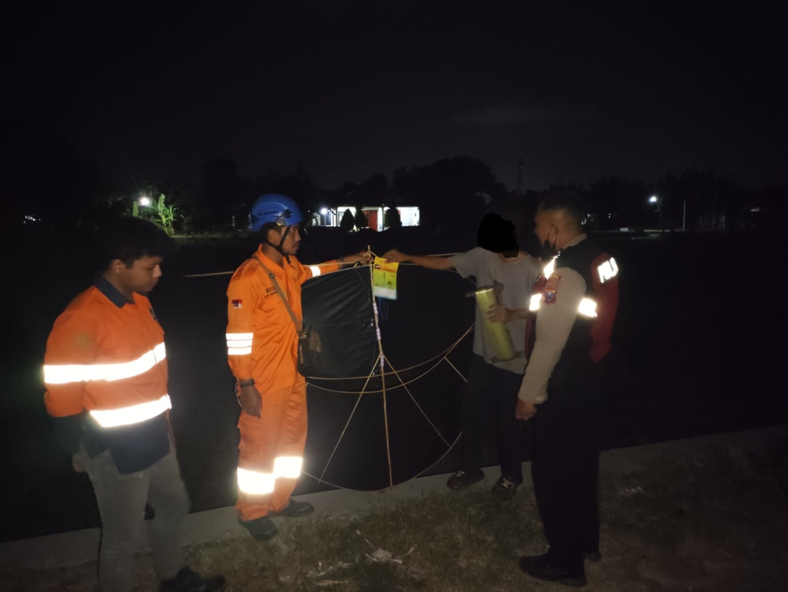 Polres Tulungagung dan PLN Razia Layang-layang di Jalur SUTT