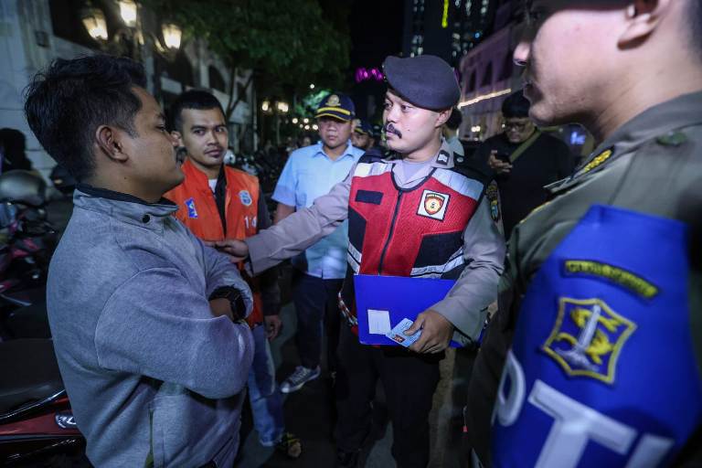 13 Jukir Liar Jalan Tunjungan Digulung, Polisi Minta Warga Surabaya Tolak Pungli dan Segera Lapor