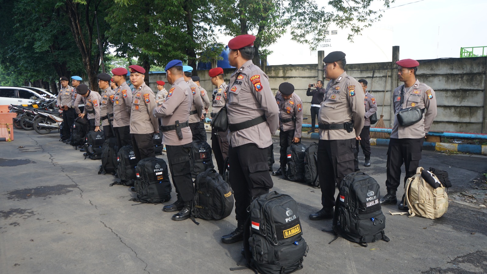 Jamin Kondusifitas Pemilu 2024, Polres Gresik Berangkatkan Personil ke Pulau Bawean