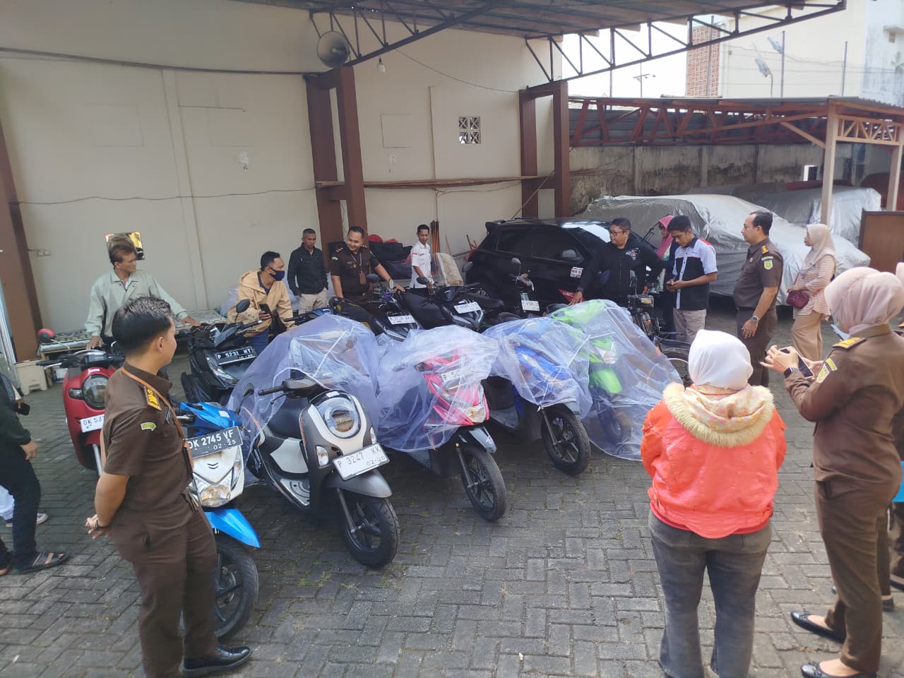 Buka Pintu Transparansi, Kejari Jember Undang Warga Cek Langsung Barang Lelang Rampasan Negara