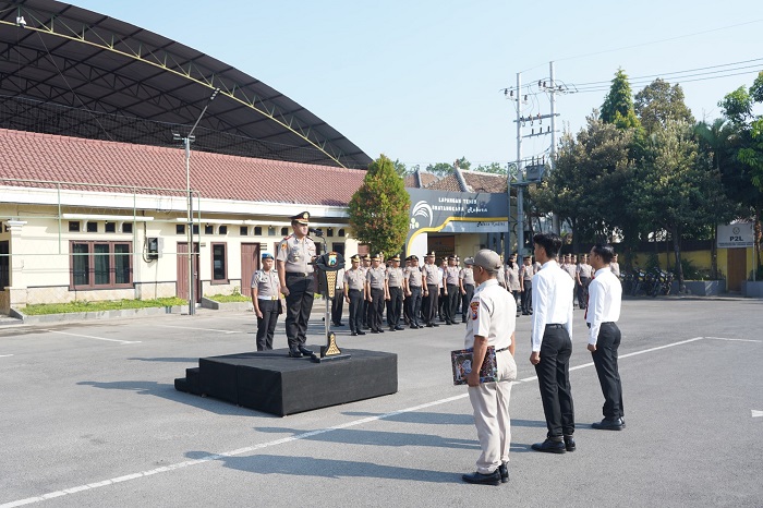 Pimpin Apel Pagi, Kapolres Kediri Tekankan Pengamanan dan Pelayanan Masyarakat