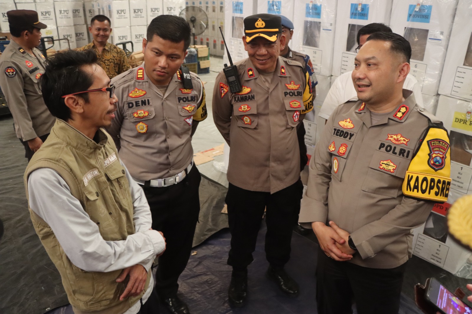 Hari Pertama Kerja, Kapolres Langsung Cek Gudang Logistik KPU