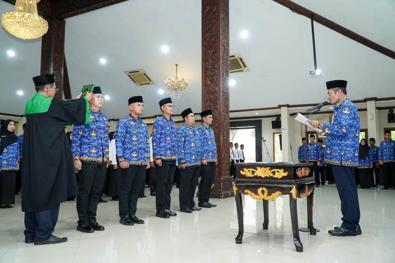 Pelantikan di Penghujung Tahun, Bupati Lamongan: PNS dan PPPK Menuju Reformasi Birokrasi 