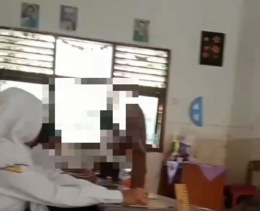 Viral! Video Kekerasan Oknum Guru pada Siswa, Kadisdik Lamongan: Perintah Minta Maaf dan Disanksi