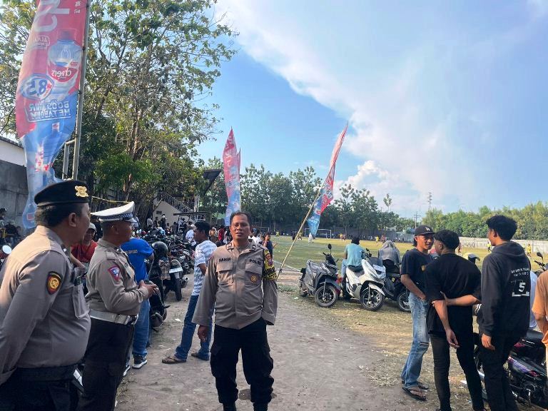 Polsek Tandes Amankan Pertandingan Sepak Bola Kolang dan KKMKS Cup 2025