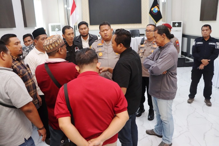 Polres Pasuruan Fasilitasi Audiensi Warga Winongan, Tegaskan Komitmen Penegakan Hukum dan Dialog