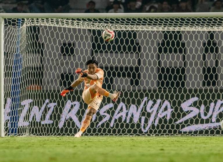 Eduardo Perez Moran Puji Ketangguhan Ernando Ari dan Lini Pertahanan Persebaya