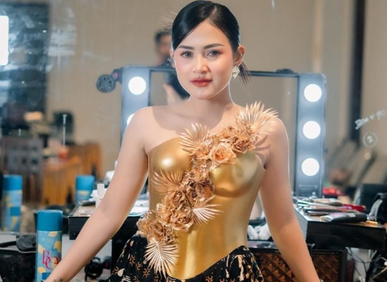 Konsisten Berkarya, Sasya Arkhisna Kian Mantap Kuasai Skena Musik Pop Jawa