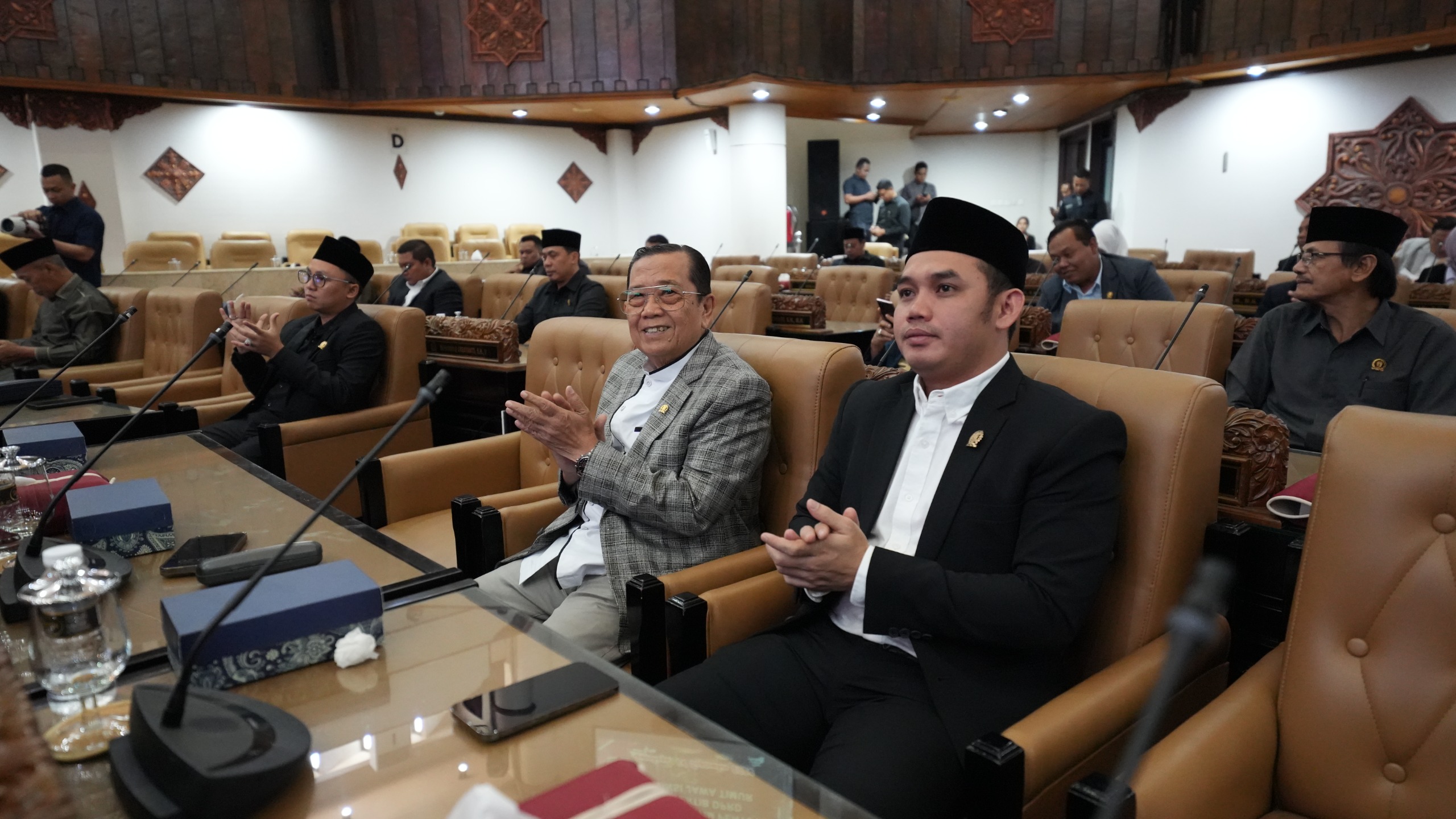 Paripurna Perdana Hanya 79 Anggota DPRD Jatim Hadir