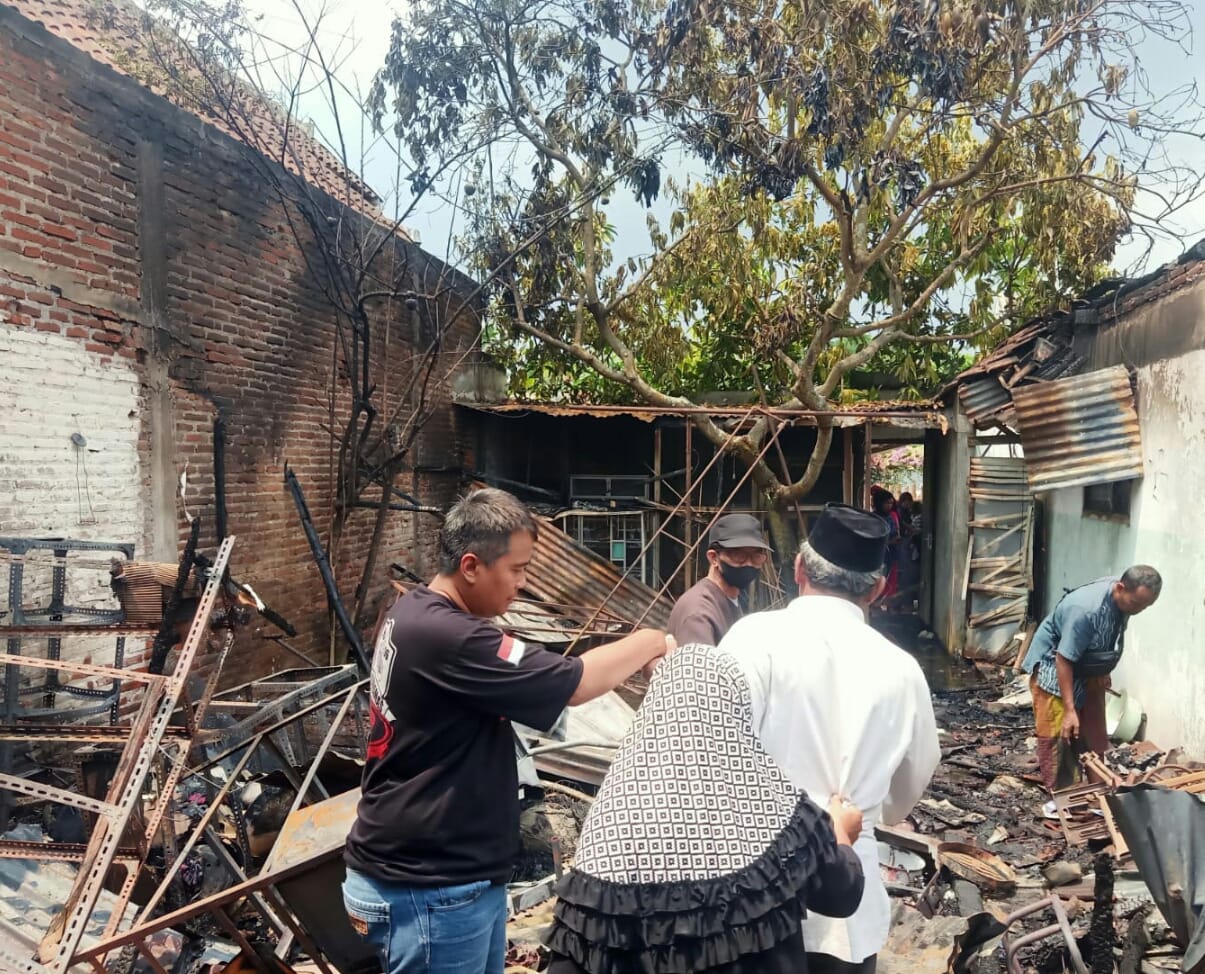 Lupa Matikan Kompor, Dapur dan Rumah Tetangga  di Malang Jadi Abu