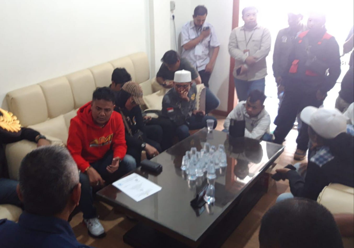 Didemo, KPU Surabaya Minta Massa Kirim Surat Keberatan