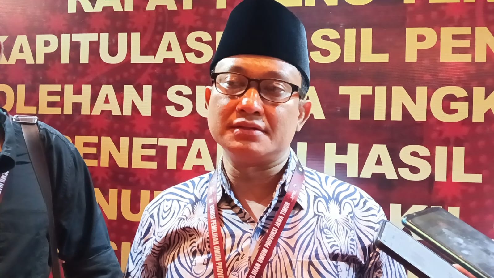 Tak Puas Hasil Rekapitulasi Suara Pilgub Jatim 2024, Tim Risma-Gus Hans Bersiap Ajukan Sengketa ke MK