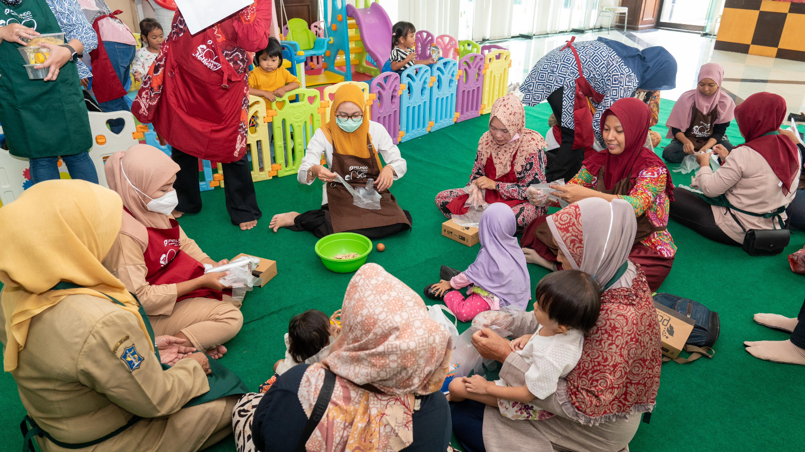 Songsong Hari Ibu, TPS Ajak Ibu Balita Stunting Masak Bareng