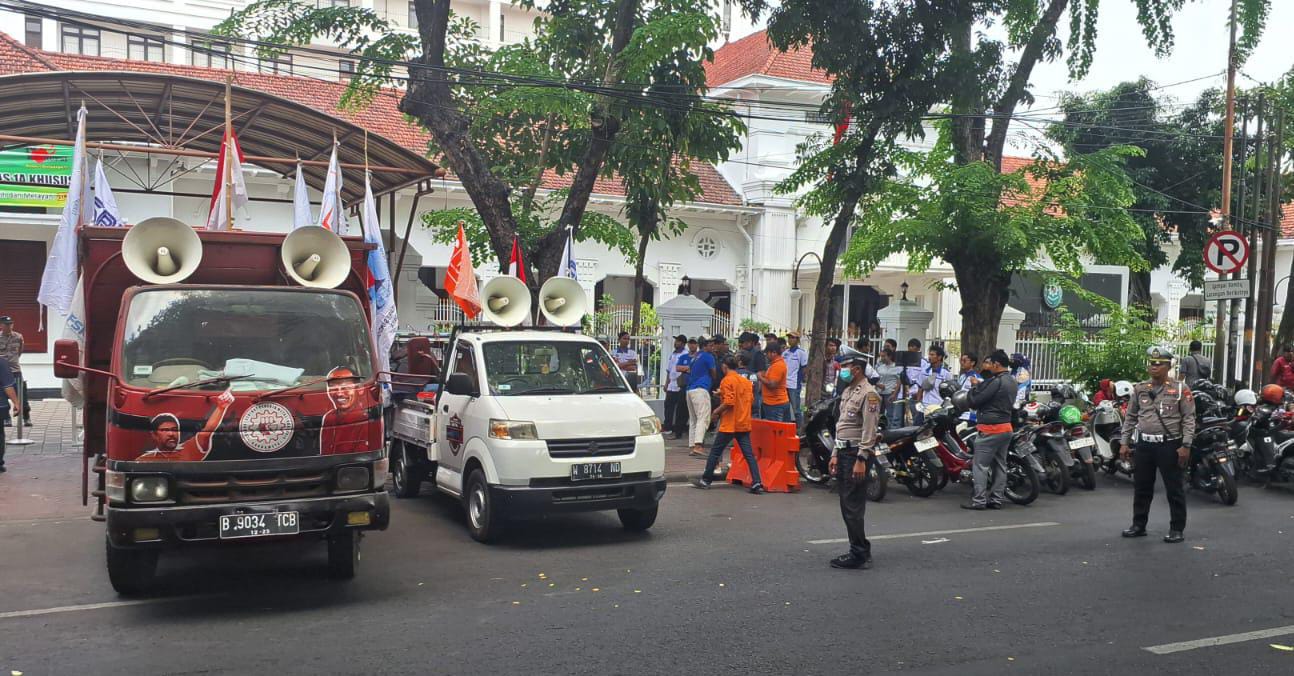 Polsek Sawahan Gelar Kesiapan Pengamanan Unjuk Rasa DPW FSPMI di Pengadilan Negeri Surabaya