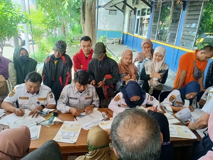 Pendaftaran Mudik Gratis Dibuka, Kantor Dishub Gresik Diserbu Ratusan Calon Pemudik