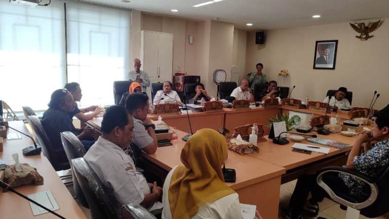 Tertibkan Rumah Pijat 129 Tidar, Satpol PP Surabaya Tunggu Bantuan Penertiban 