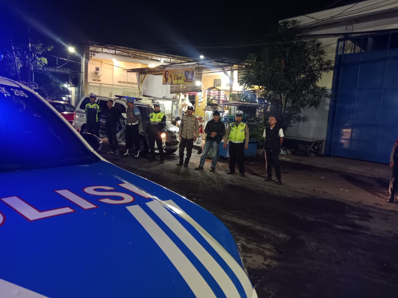 Antisipasi Perang Sarung, Polres Pelabuhan Tanjung Perak Intensifkan Patroli Jelang Sahur